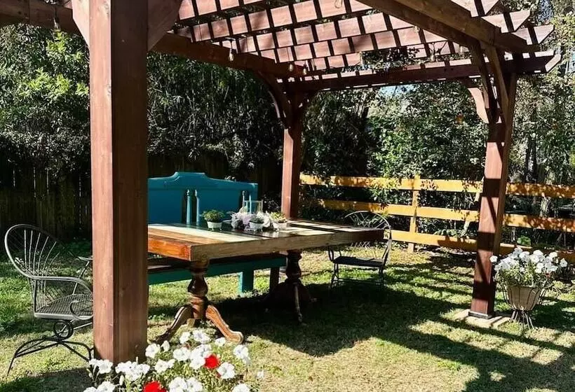 Grady House Bed & Breakfast