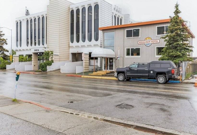 Highliner Hotel King Rooms With City & Park Views