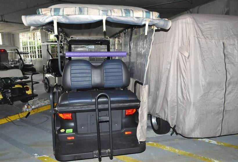 호텔 Beachwalk Villa 5144