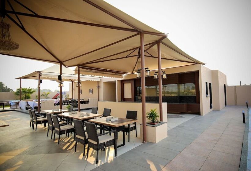 Отель Enrise By Sayaji Rewa