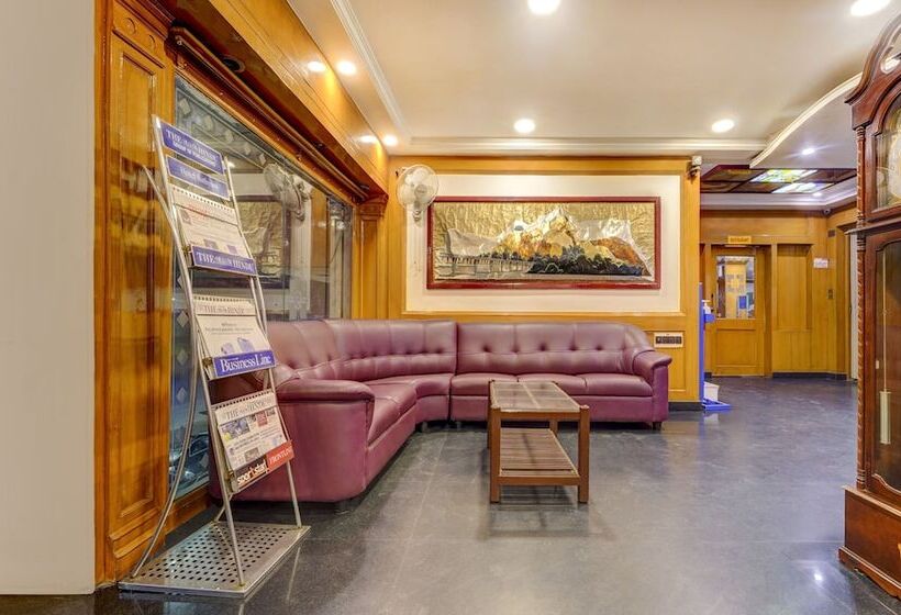 Itsy Hotels Coastal Grand Sathyam