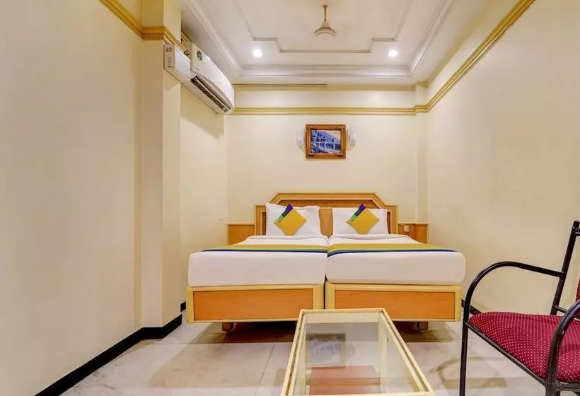 Itsy Hotels Coastal Grand Sathyam