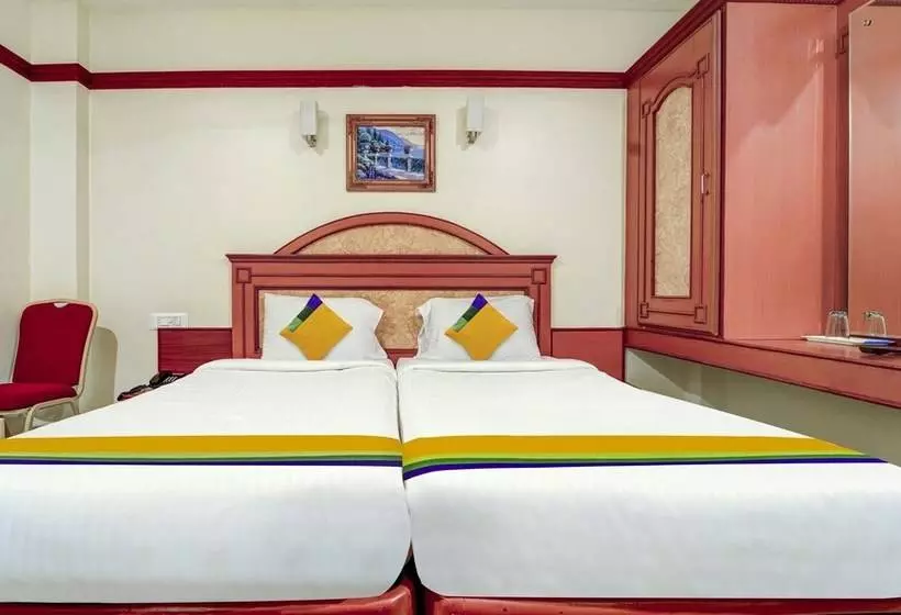 Itsy Hotels Coastal Grand Sathyam