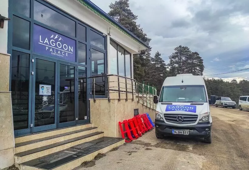 Hotelli Lagoon Palace
