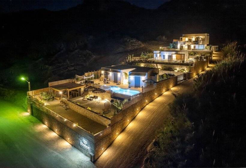 בית מלון כפרי Mneme Suites & Villas