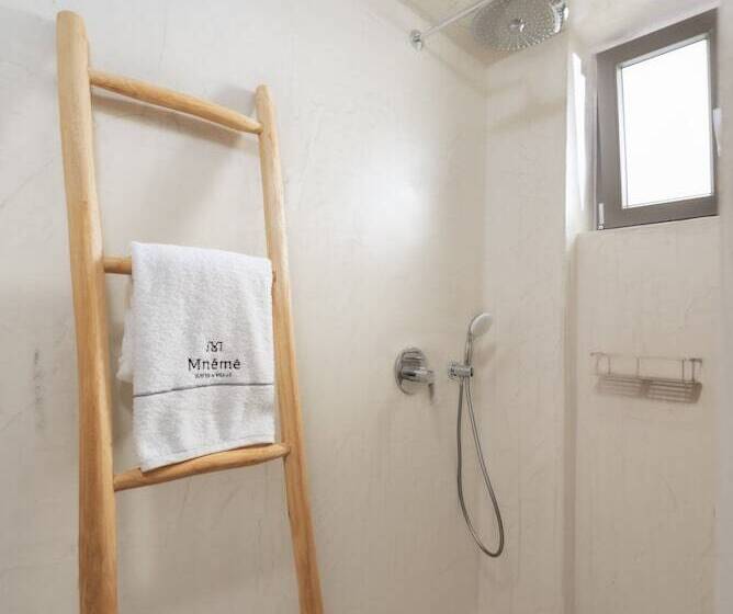 בית מלון כפרי Mneme Suites & Villas