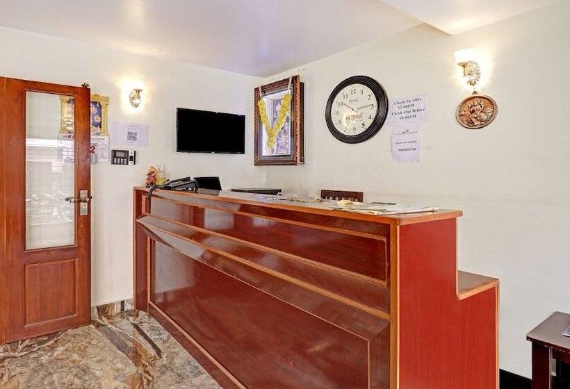 Hotel Treebo Aall Season