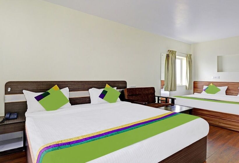 Hotel Treebo Aall Season