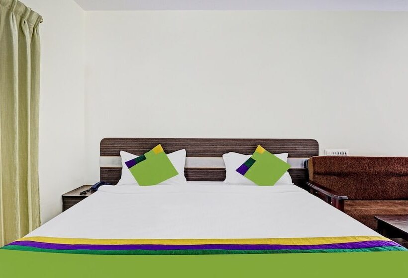 Hotel Treebo Aall Season