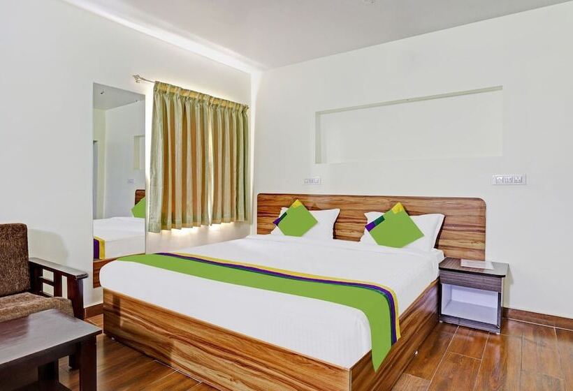 Hotel Treebo Aall Season