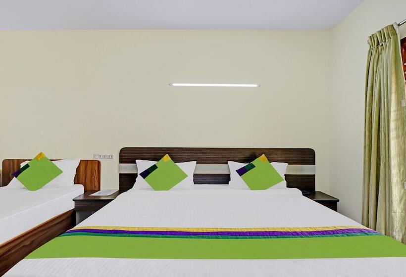 Hotel Treebo Aall Season