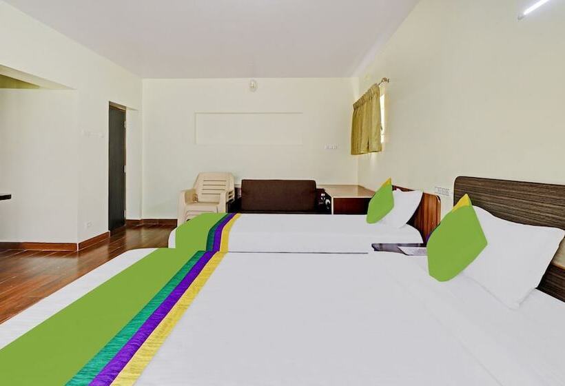 Hotel Treebo Aall Season