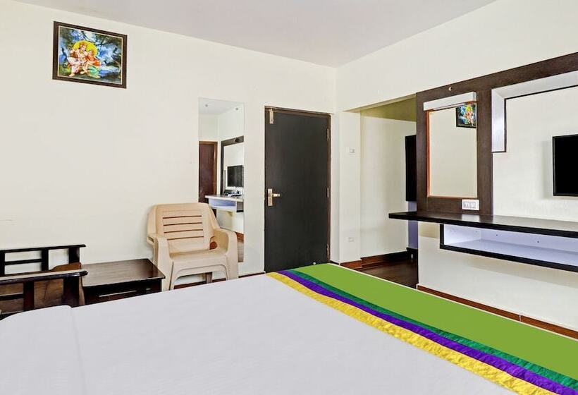 Hotel Treebo Aall Season