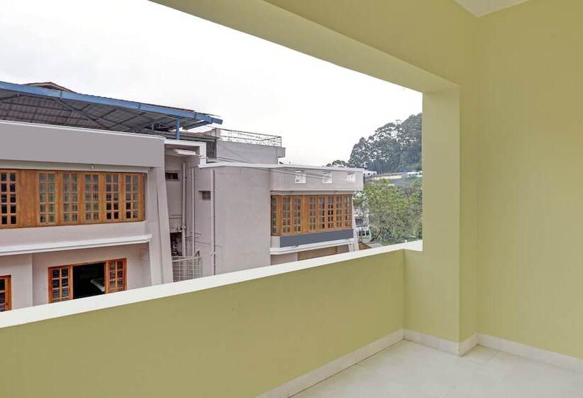 Hotel Treebo Aall Season