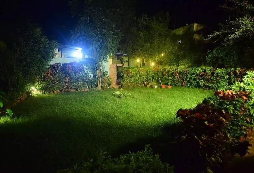 Istaqbal Hotel Mukki