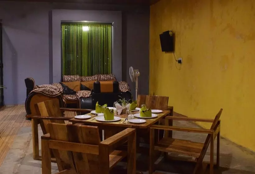 Istaqbal Hotel Mukki