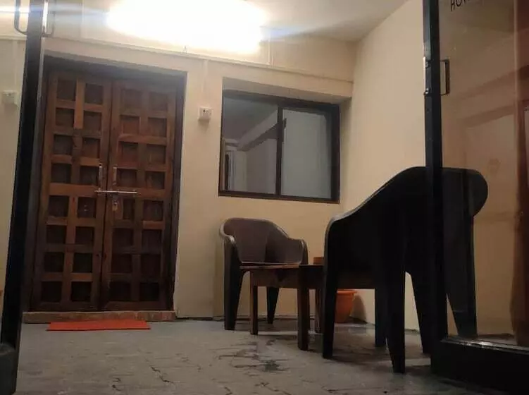 Istaqbal Hotel Mukki