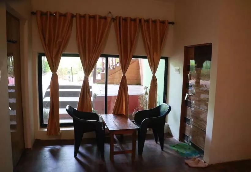 Istaqbal Hotel Mukki