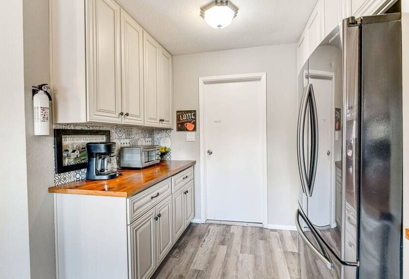 Mesa Outdoor Oasis W/ Private Pool & Patio!