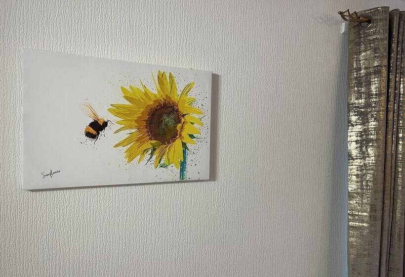 Residens Beautiful 3 Bed House With Hot Tub In Blaydon Burn