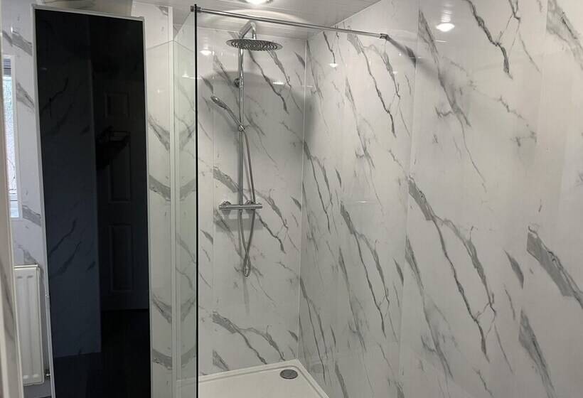 Residens Beautiful 3 Bed House With Hot Tub In Blaydon Burn