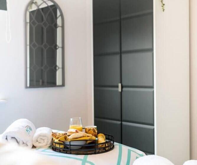 إقامة Spacious 3 Bed House Garden Parking Wifi Smart Tv