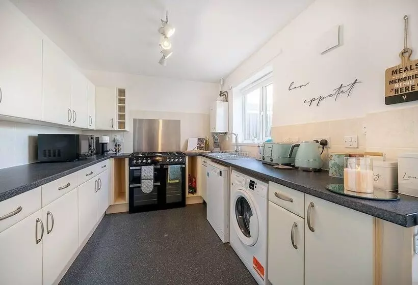 レジデンス Spacious 3 Bed House Garden Parking Wifi Smart Tv