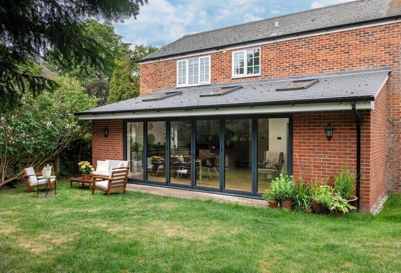 Residência Stunning 3 Bed House In Saffron Walden