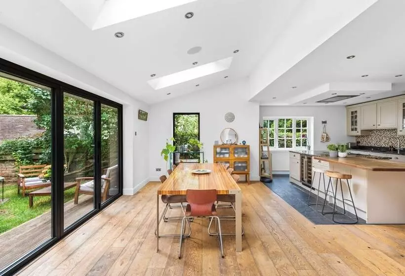 Residenssi Stunning 3 Bed House In Saffron Walden