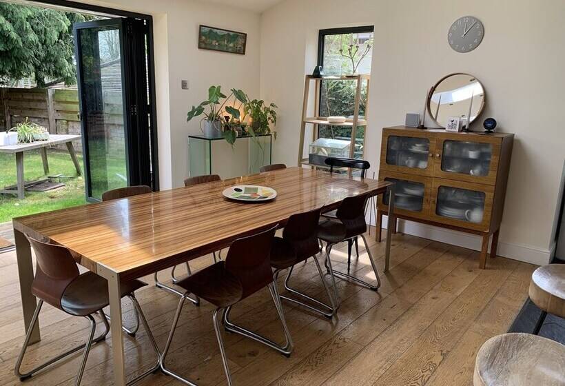 Residência Stunning 3 Bed House In Saffron Walden