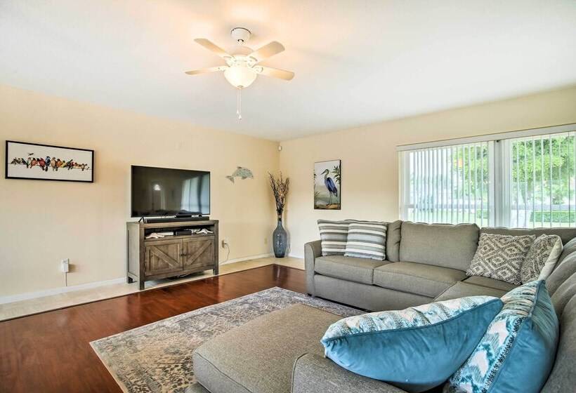 Riviera Beach Vacation Home W/ Pool: Walk To Beach