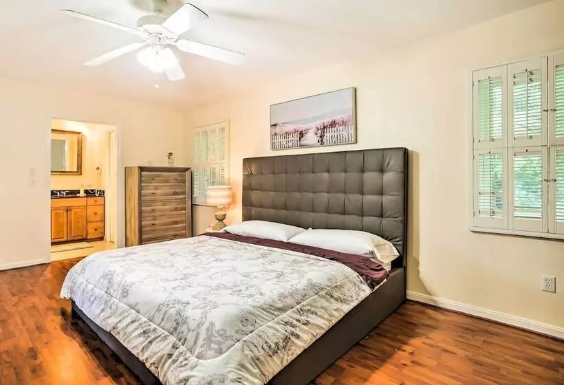 Riviera Beach Vacation Home W/ Pool: Walk To Beach