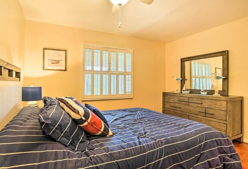 Riviera Beach Vacation Home W/ Pool: Walk To Beach