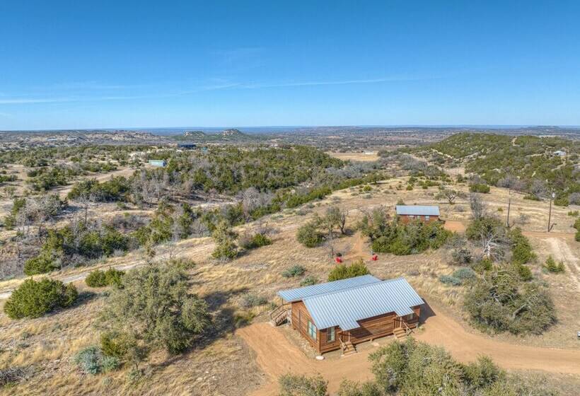 Rocky Ridge Cedar Cabin With Hot Tub & Amazing Views
