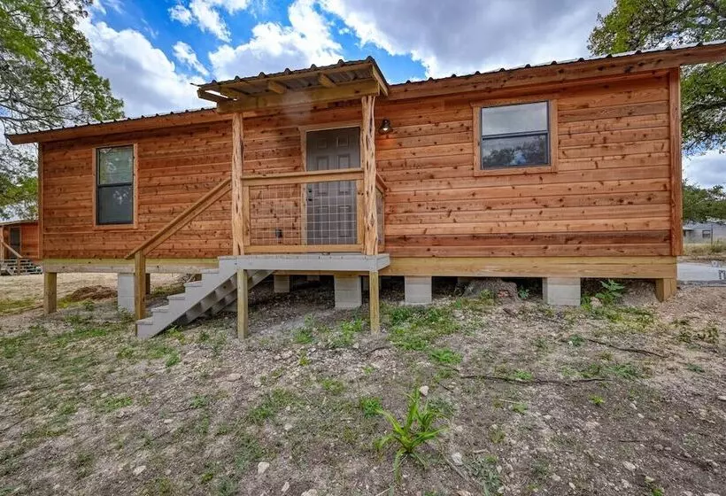 Rustic Cabin With Firepit And Grill   10 Mins To Main St
