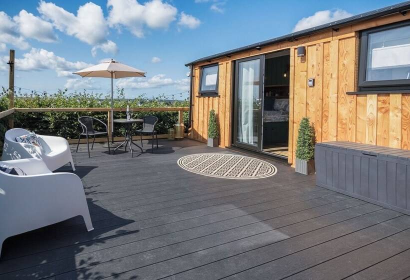 Willows Rest 1 Bed Shepherd S Hut Pentlepoir