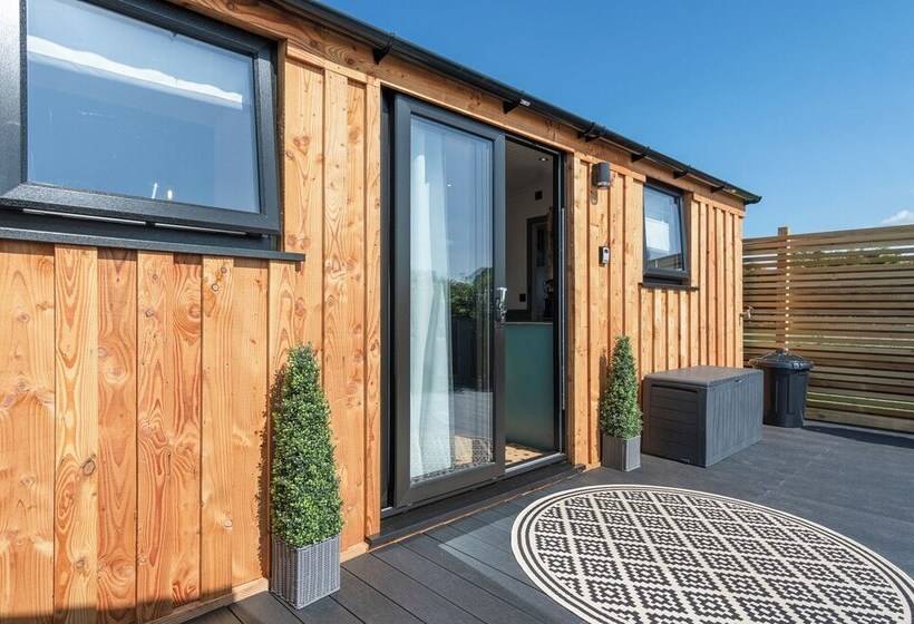 Willows Rest 1 Bed Shepherd S Hut Pentlepoir