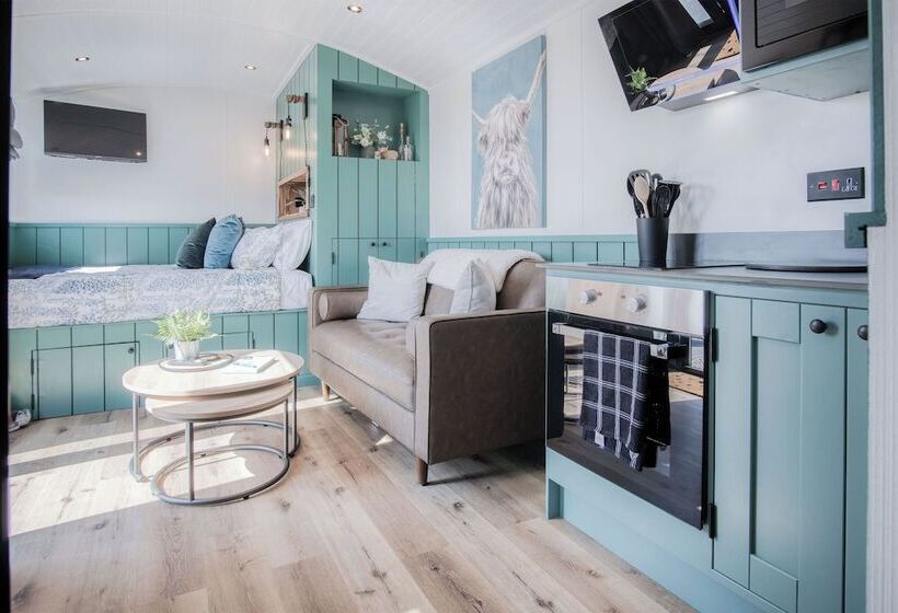 Willows Rest 1 Bed Shepherd S Hut Pentlepoir