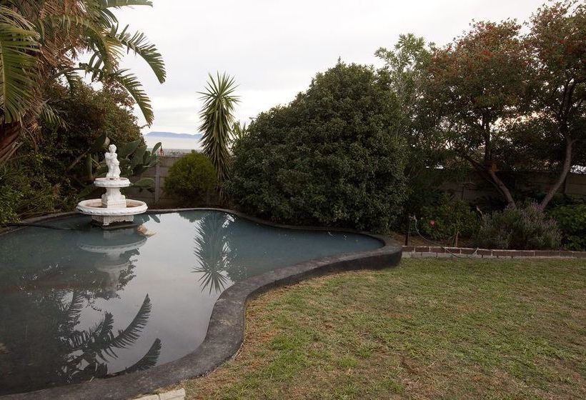 Aqua Vista Guest House