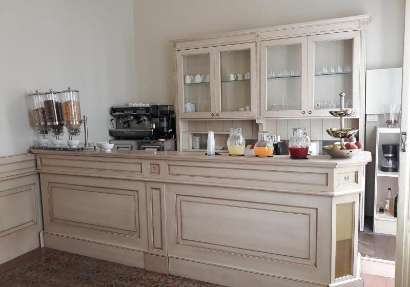 مسافرخانه Umberto House Catania