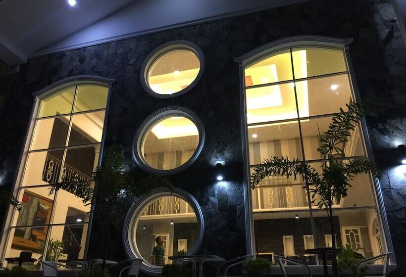 Hotel Ayaana Boutique