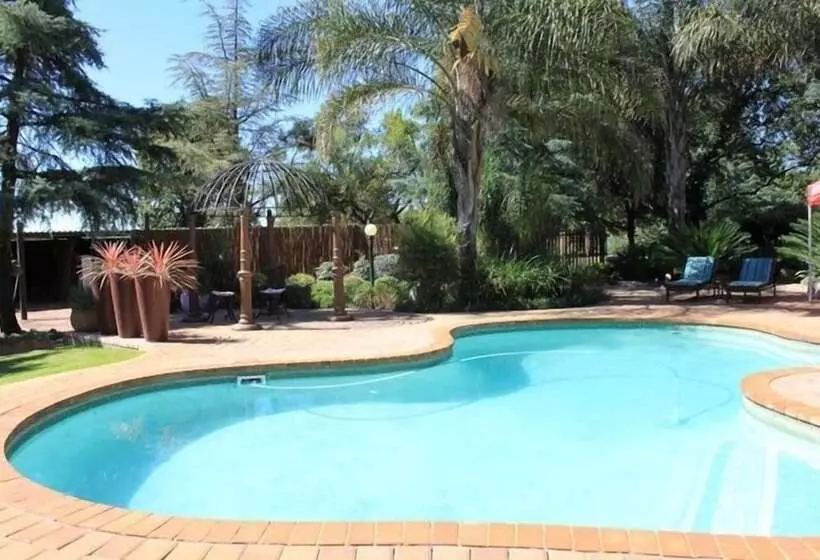 Hotelli Birdsong Guest House