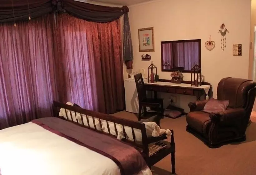 Hotelli Birdsong Guest House