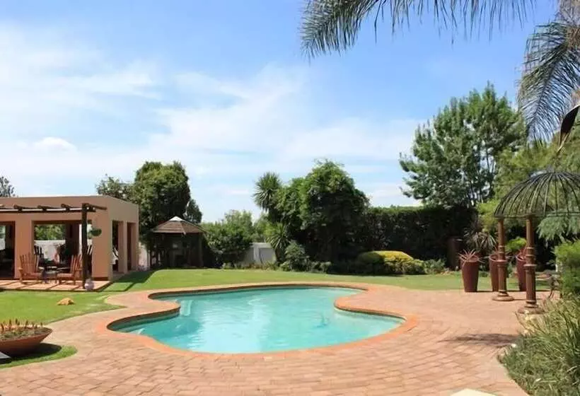 Hotelli Birdsong Guest House
