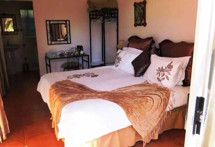 Hotelli Birdsong Guest House