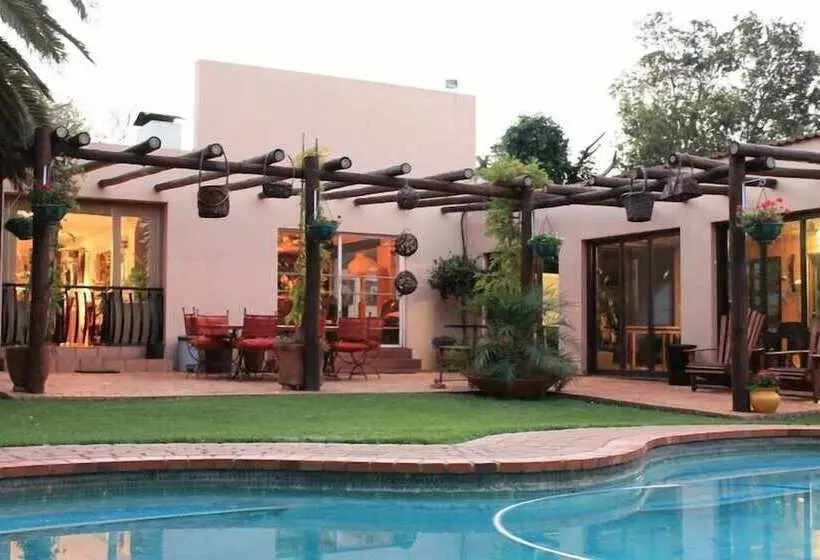 Hotelli Birdsong Guest House