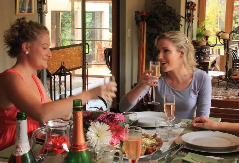 ホテル Birdsong Guest House