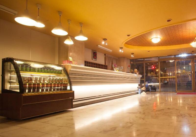 בית מלון כפרי Gene Long Haiy Att