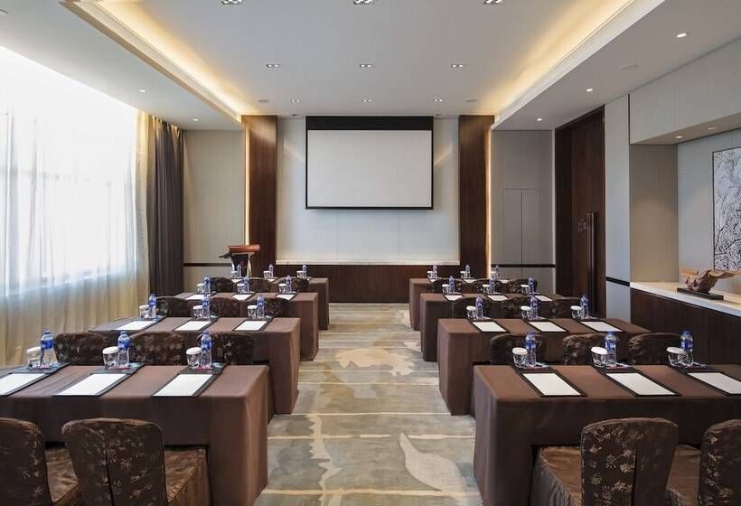 Hualuxe Hotels & Resorts Zhangjiakou, An Ihg