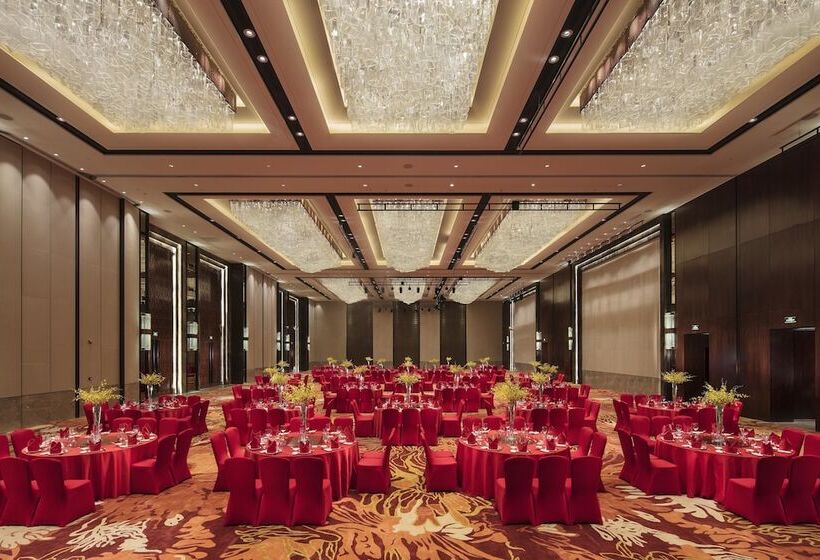 Hualuxe Hotels & Resorts Zhangjiakou, An Ihg